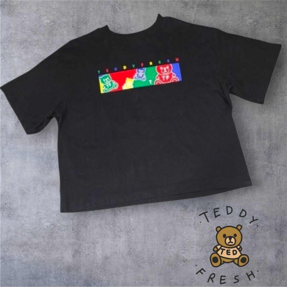 Teddy Fresh Cropped Gummy Bear Bar‎ Graphic Tee Black M